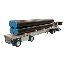 Load image into Gallery viewer, 1 /87 HO   24&quot; X 40&#39; Steel Pipe Bundle With Blue Plugs, And Ready For Transport